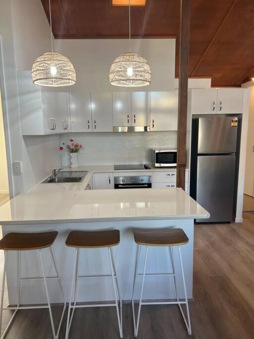 The Villas - Hervey Bay - 2 Separate Villas Urangan ภายนอก รูปภาพ
